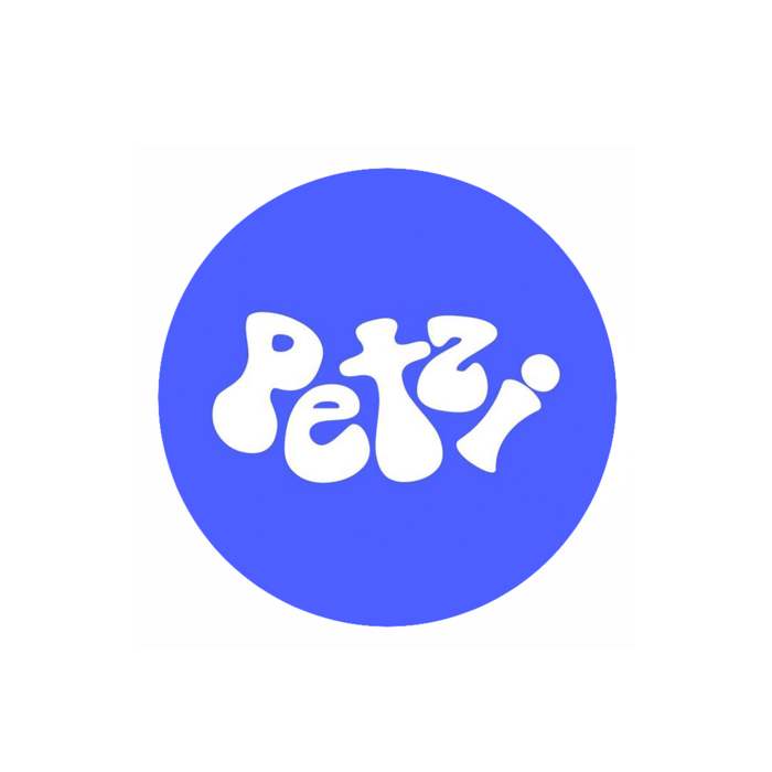 Blue circle with 'Petzi' logo in white on a white background.